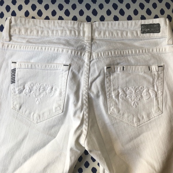 Paige Jeans ~ Laurel Canyon ~ Jeans 28 ~ White - Picture 2 of 3